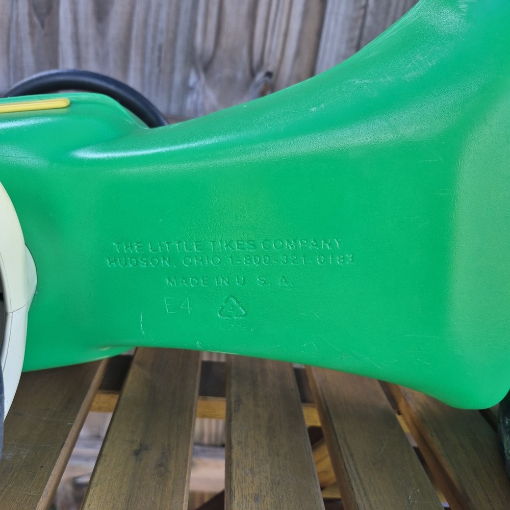 Vintage Little Tikes Child Size Green Ride On Tractor + Yellow Trailer RARE - Picture 8 of 15